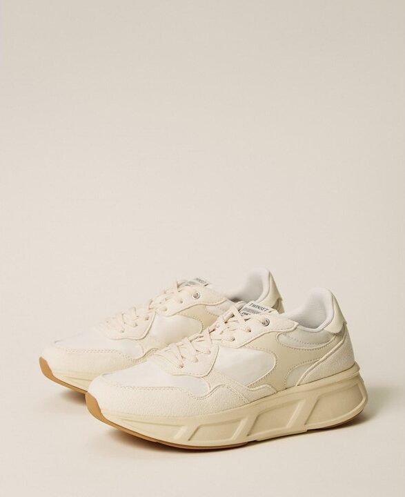 Sneakers efecto piel con inserciones de ante